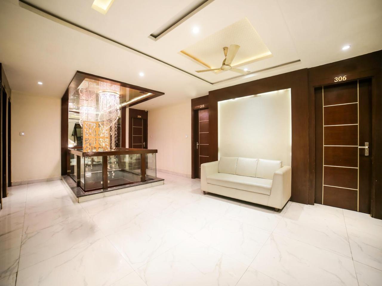 Oyo 10277 Hotel Delux Golden อัจเมอร์ ภายนอก รูปภาพ