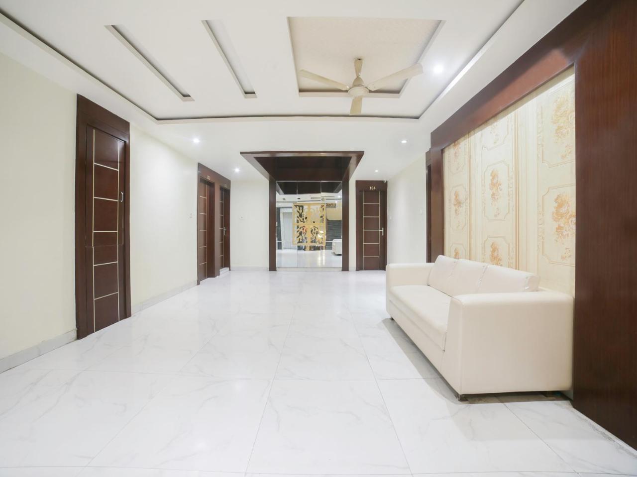 Oyo 10277 Hotel Delux Golden อัจเมอร์ ภายนอก รูปภาพ
