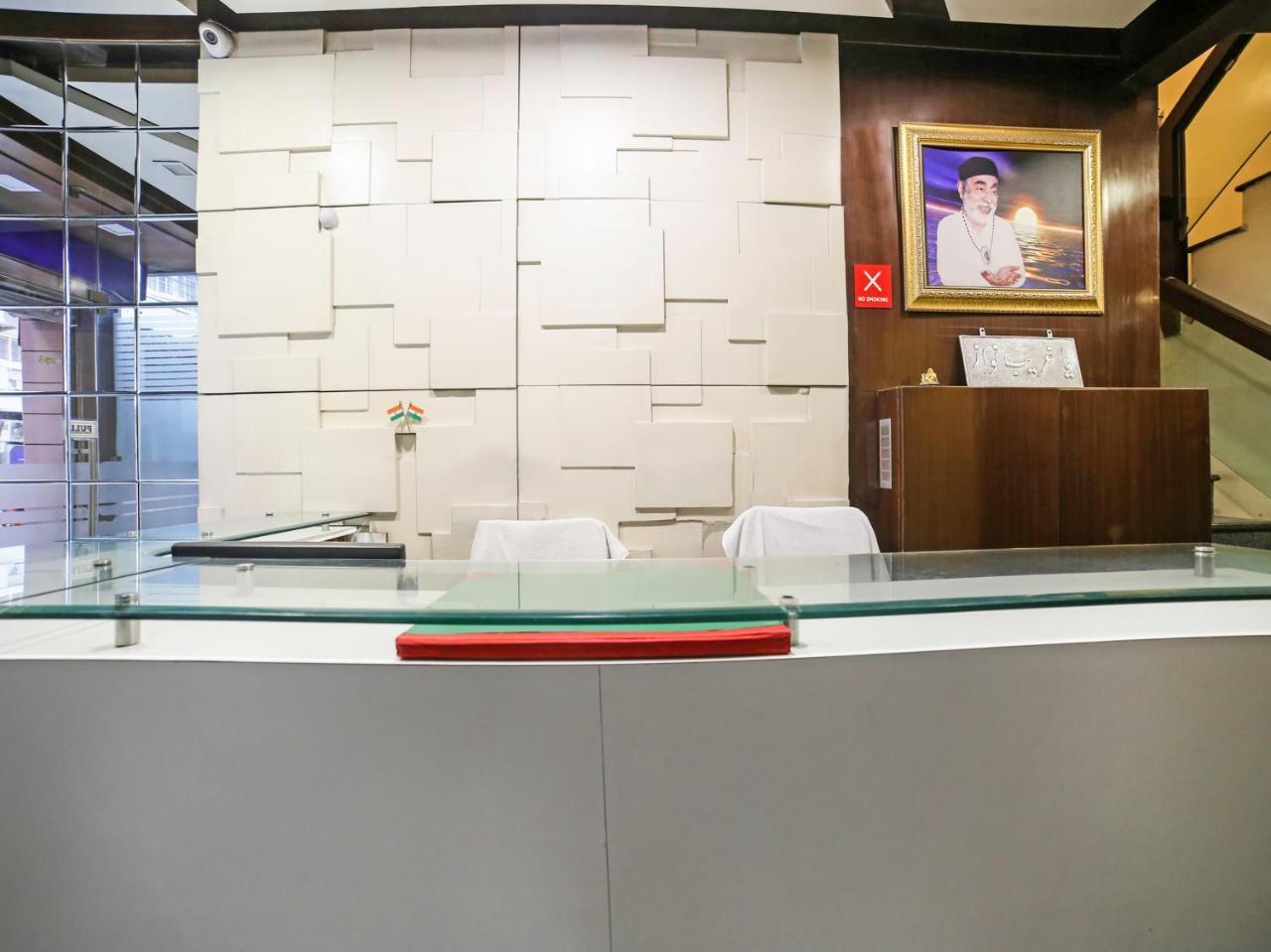 Oyo 10277 Hotel Delux Golden อัจเมอร์ ภายนอก รูปภาพ