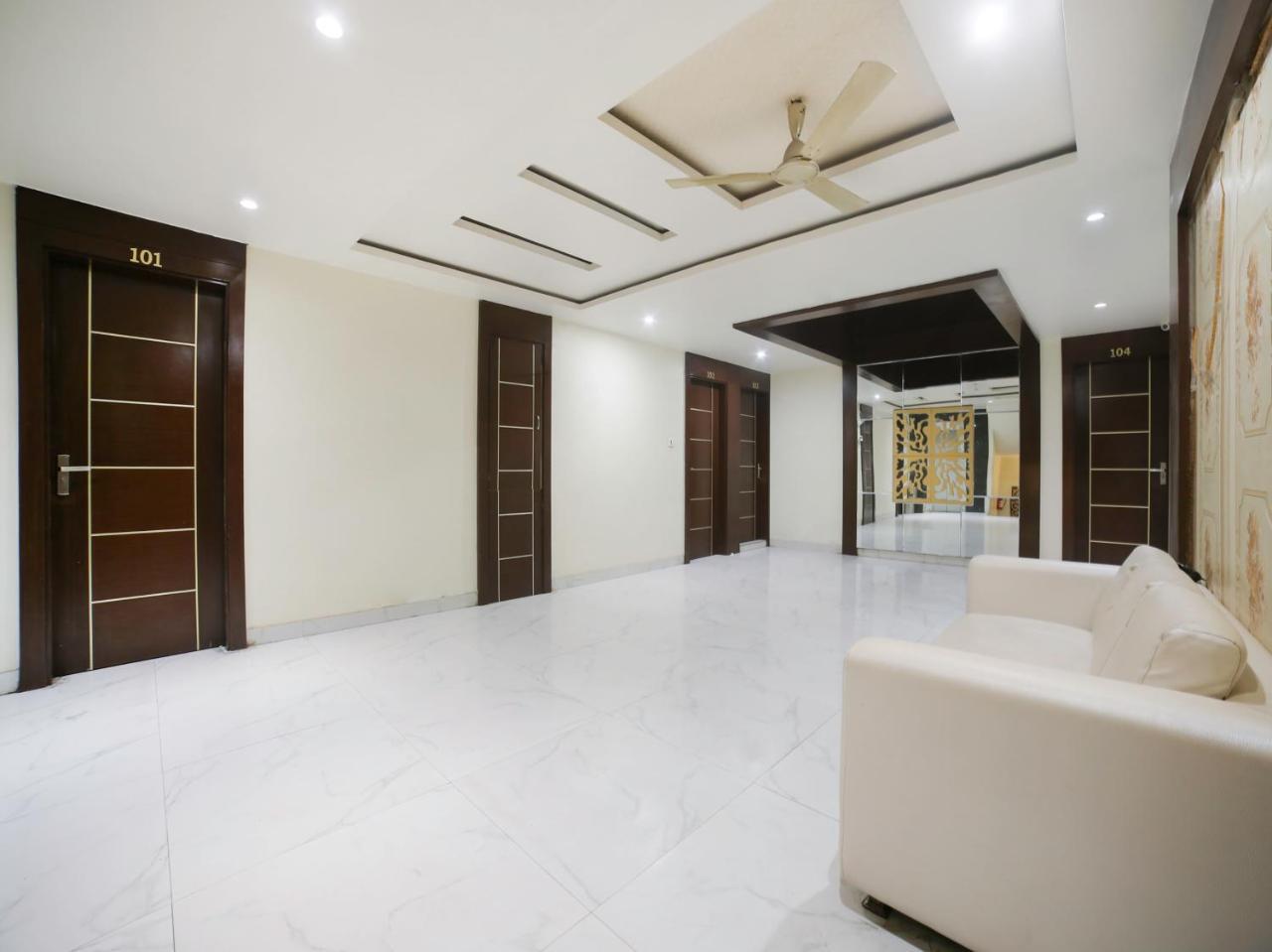 Oyo 10277 Hotel Delux Golden อัจเมอร์ ภายนอก รูปภาพ