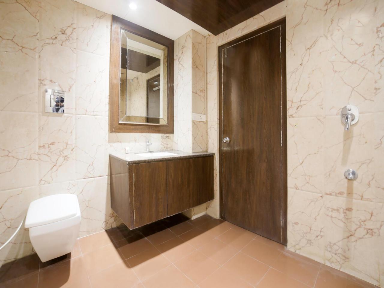 Oyo 10277 Hotel Delux Golden อัจเมอร์ ภายนอก รูปภาพ